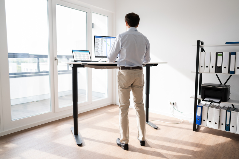 Signs You Need a Standing Desk at Work